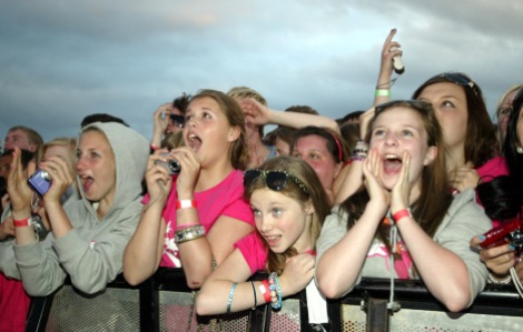 04/07/10 Jobbers Wood, Great Hadham Road, Bishops Stortford. Cazfest..Screaming fans!!.Pic: Vikki Lince